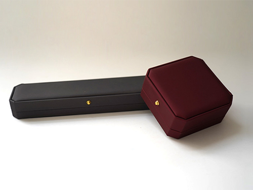 改(gǎi)進印刷工(gōng)藝，發展綠(lǜ)色印刷